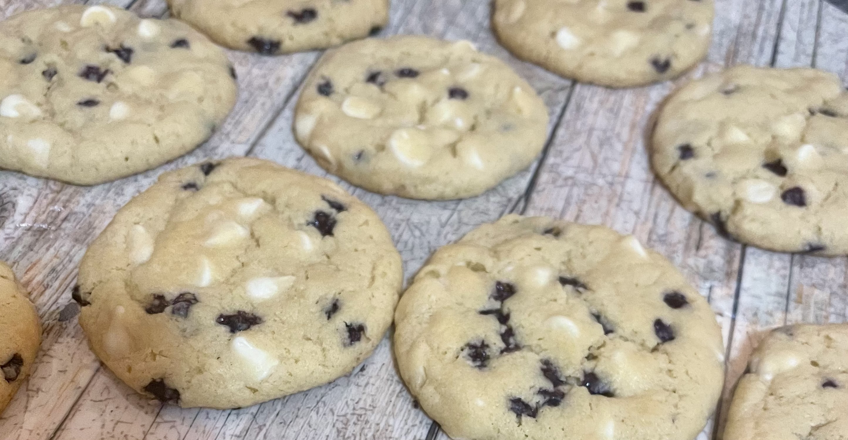 Blueberry cheesecake cookies